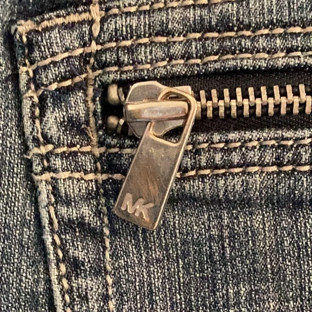 Michael Kors medium wash denim blue jeans, women’s size 8